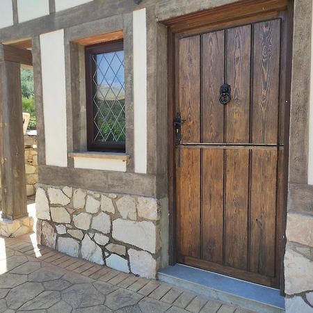 Las Marrojas, Secluded Tudor Country Cottage Algarinejo Exterior photo